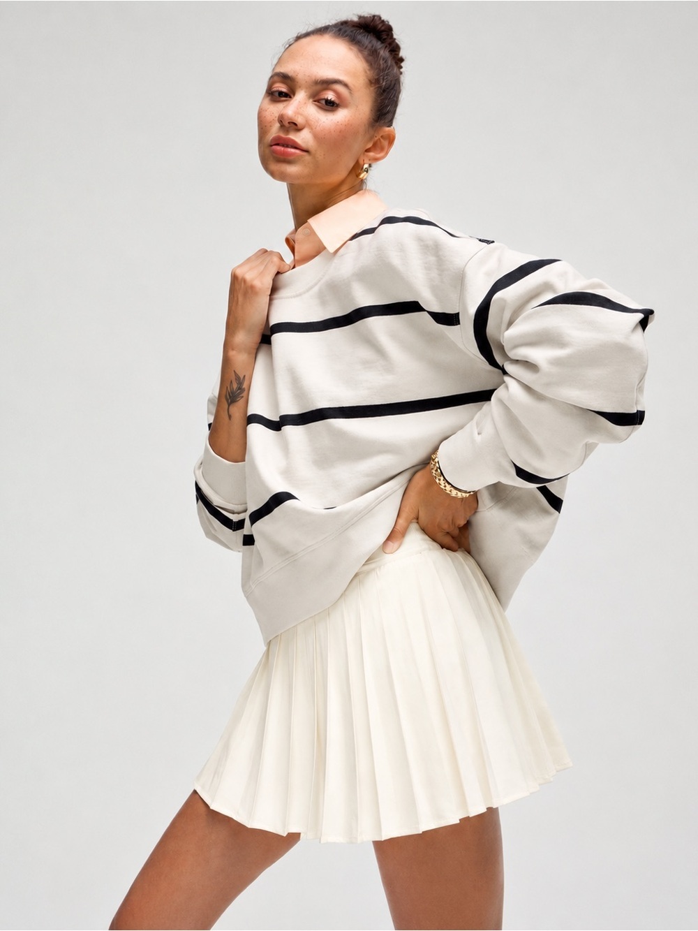 Lululemon High-Rise Pleated Tennis Skirt
ivory built in shorts size 14
